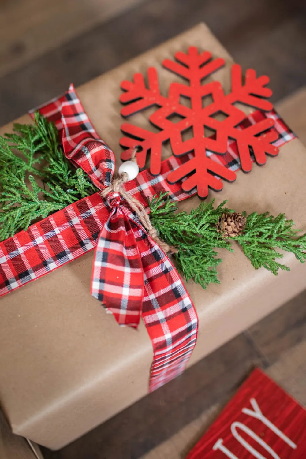 Decorator's Warehouse 6” Antique Snowflake Ornament > Cardinal|Christmas Sale