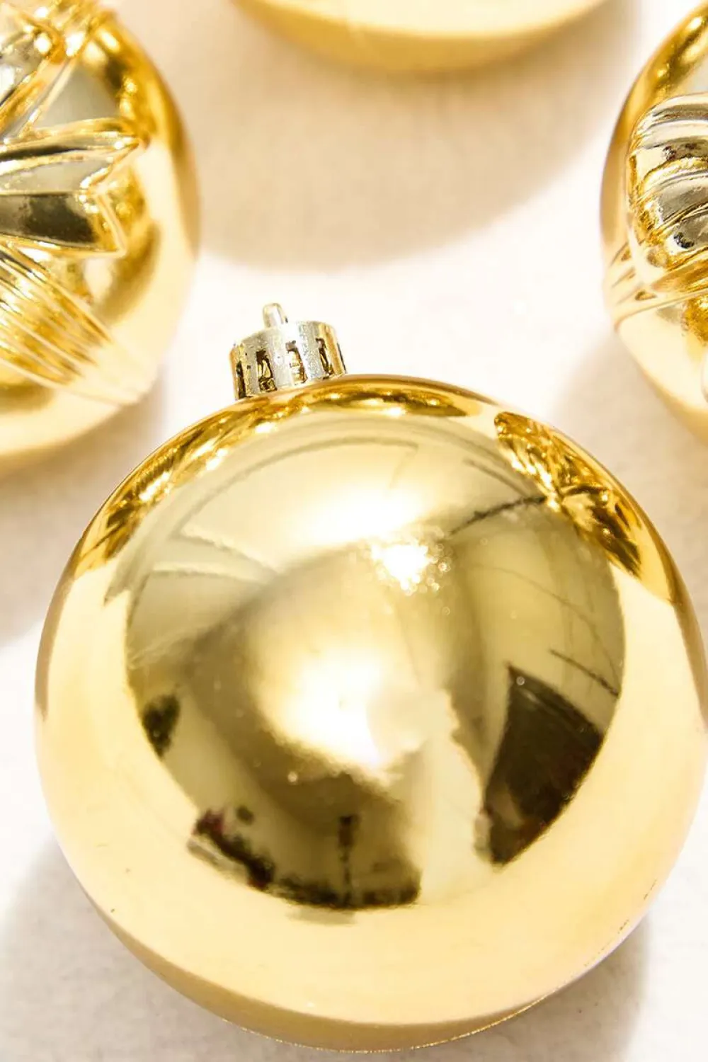 Decorator's Warehouse 3" Assorted Tube - Shiny Gold > Nutcracker|Boxed Sets