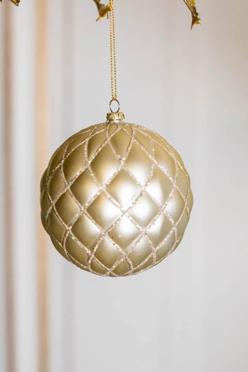 Decorator's Warehouse 10 CM Champagne Matte Glitter Quilted Net Ball Ornament > Christmas Decor|Natural Elegance
