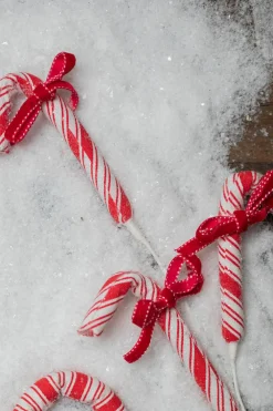 Decorator's Warehouse 26” Frosty Peppermint Candy Cane with Bow Spray > Gingerbread|Peppermint