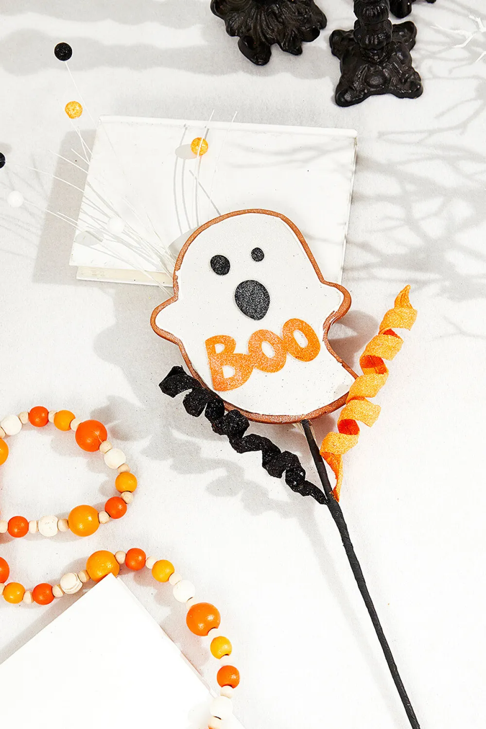 Decorator's Warehouse 25" Ghost Boo Cookie Spray > Halloween|Halloween