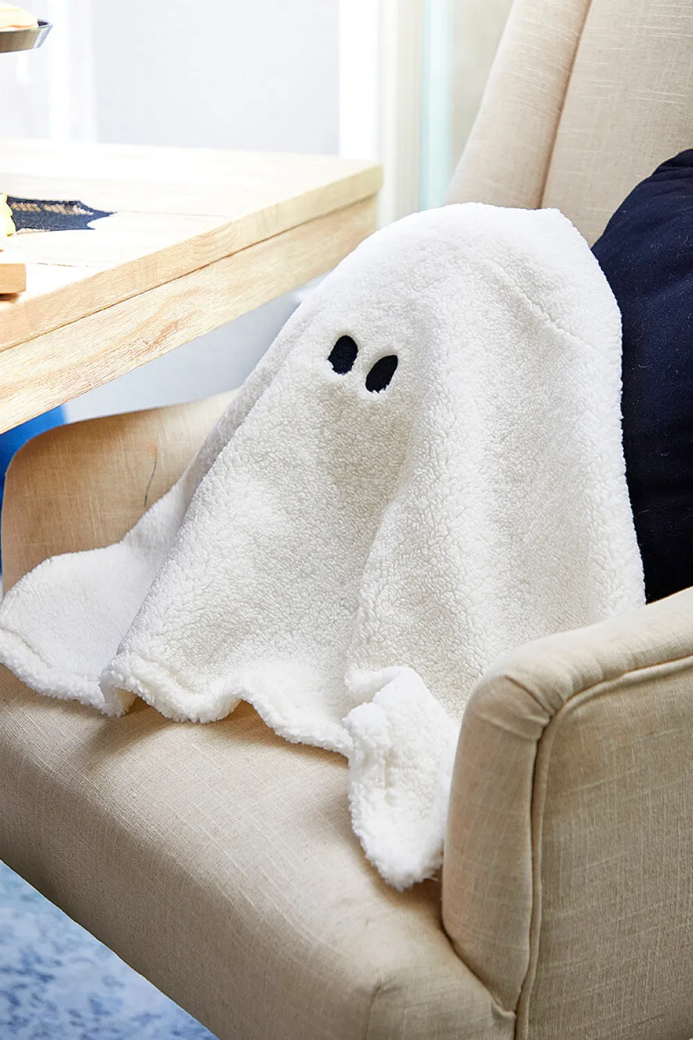 Decorator's Warehouse Ghost in a Blanket Pillow > Halloween|Halloween