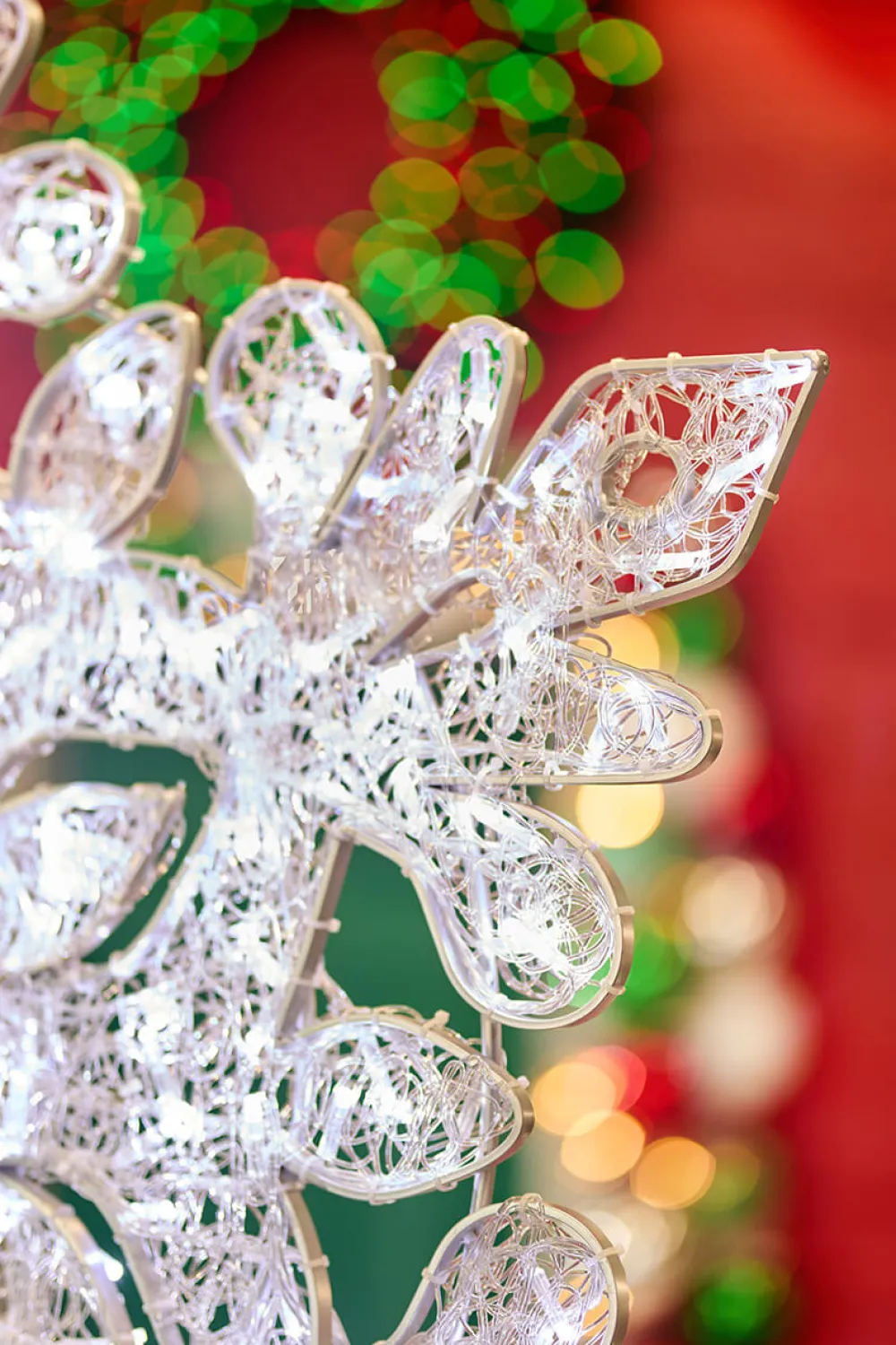 Decorator's Warehouse 4' Giant Crystal Snowflake > Outdoor Decor|Outdoor Decor