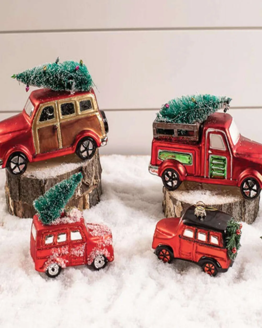 Decorator's Warehouse Glass Car with Bottle Brush Tree Décor > Farmhouse|Christmas Accents