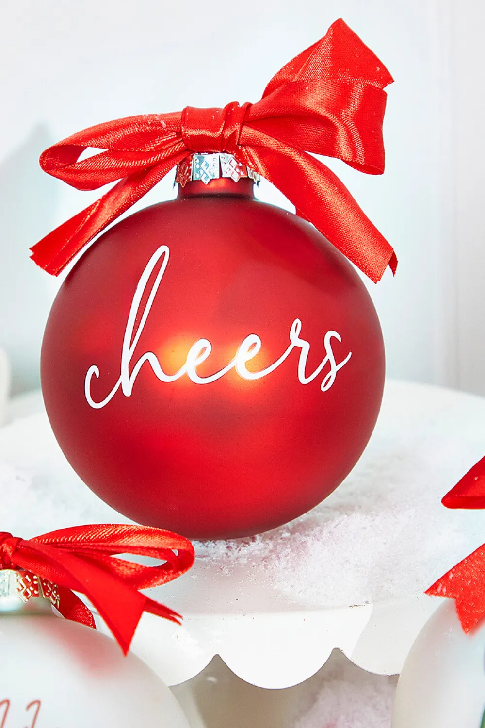 Decorator's Warehouse 4" Glass Christmas Ornament > Christmas Decor|Christmas Ornaments
