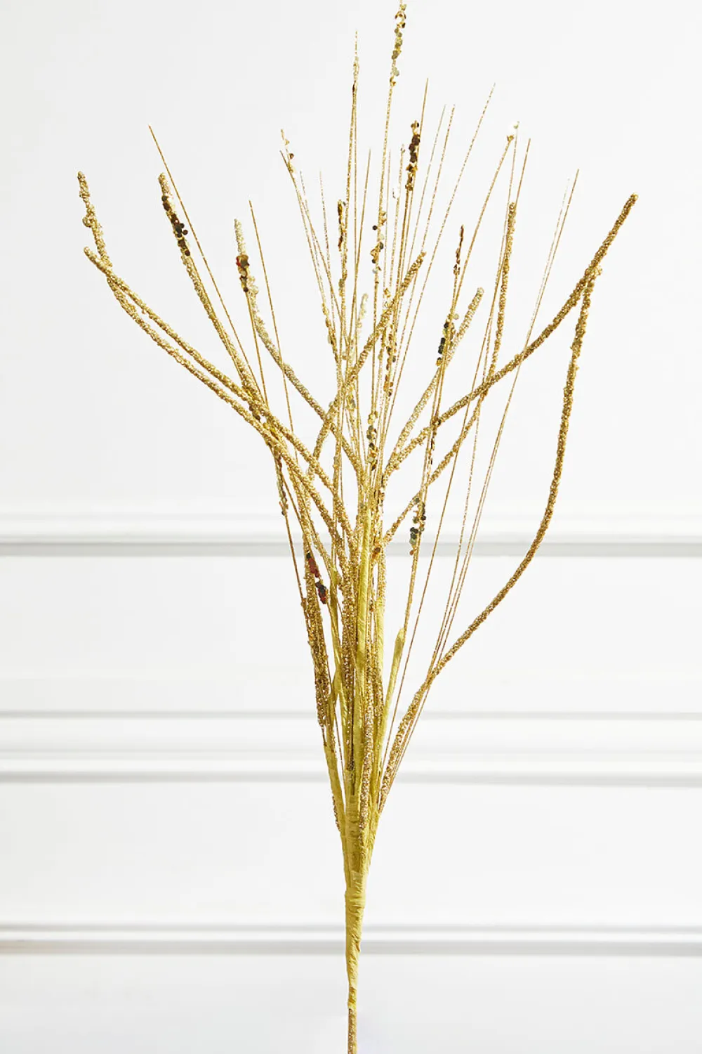 Decorator's Warehouse 31” Grass Berry Spray > Merry & Bright|Classic Christmas