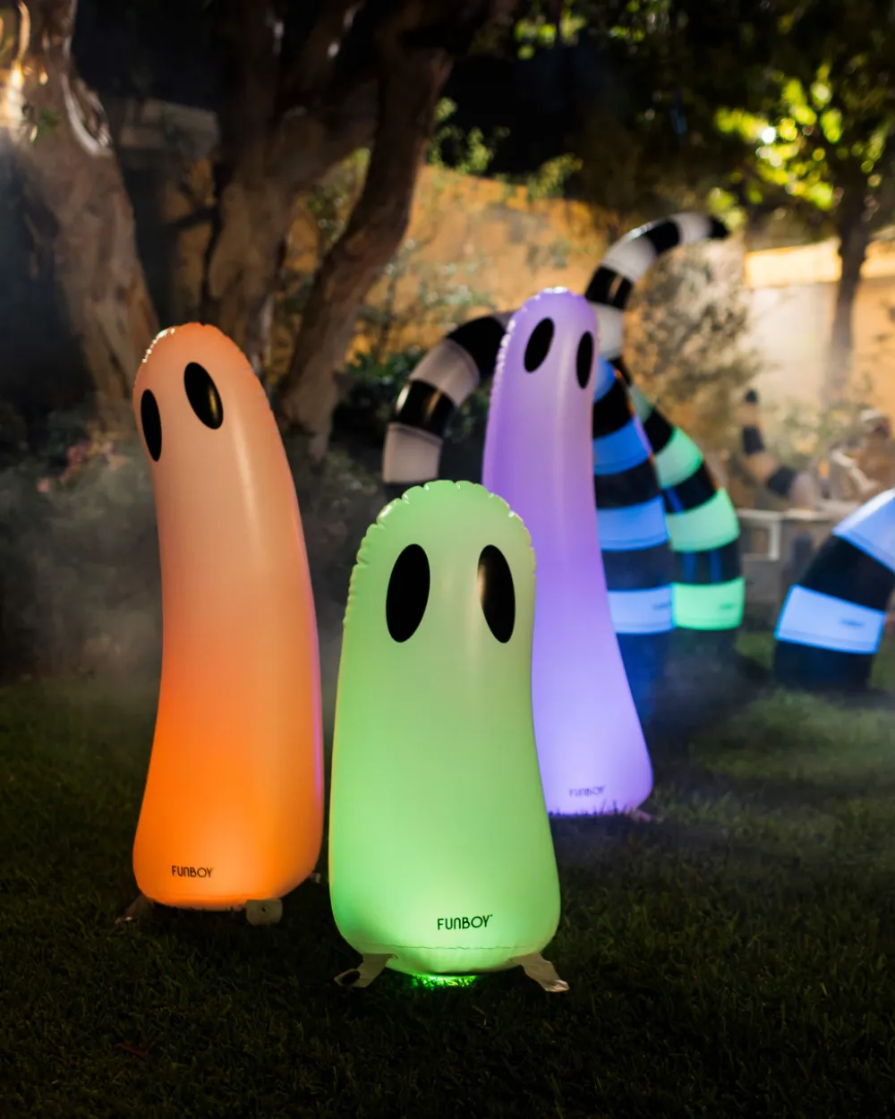 Decorator's Warehouse Halloween Lawn Ghosts Inflatables - Set up 3 > Halloween|Halloween