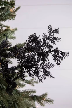 Decorator's Warehouse 19” Incense Cedar Glitter Spray > Nutcracker|Christmas Sprays