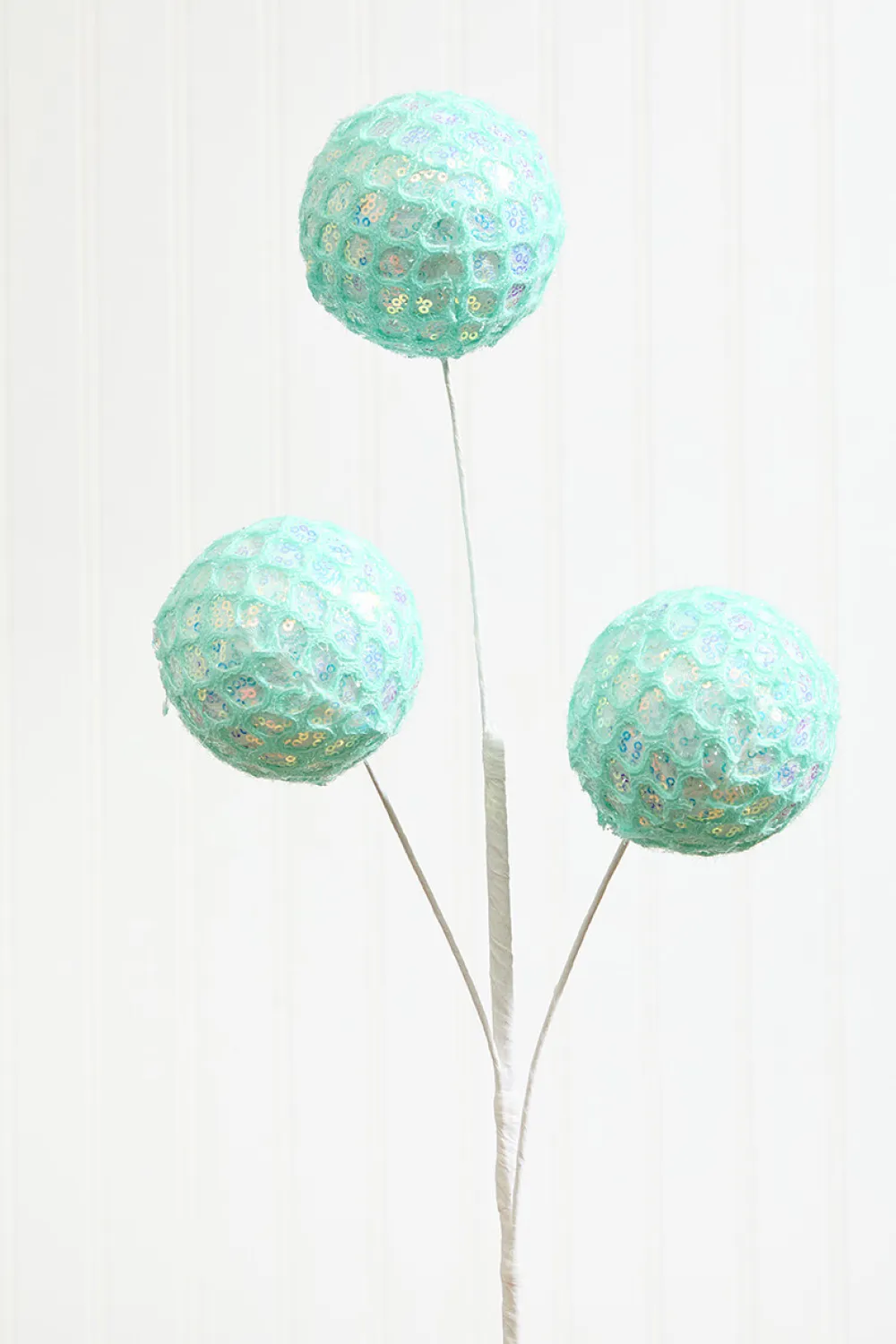 Decorator's Warehouse 25" Mesh Ball Spray > Santa'S Sweet Shoppe|Christmas Sprays