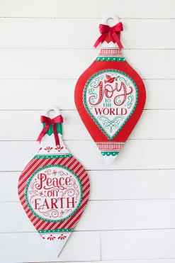 Decorator's Warehouse 22.8" Metal Embossed Holiday Wall Sign > Farmhouse|Christmas Accents