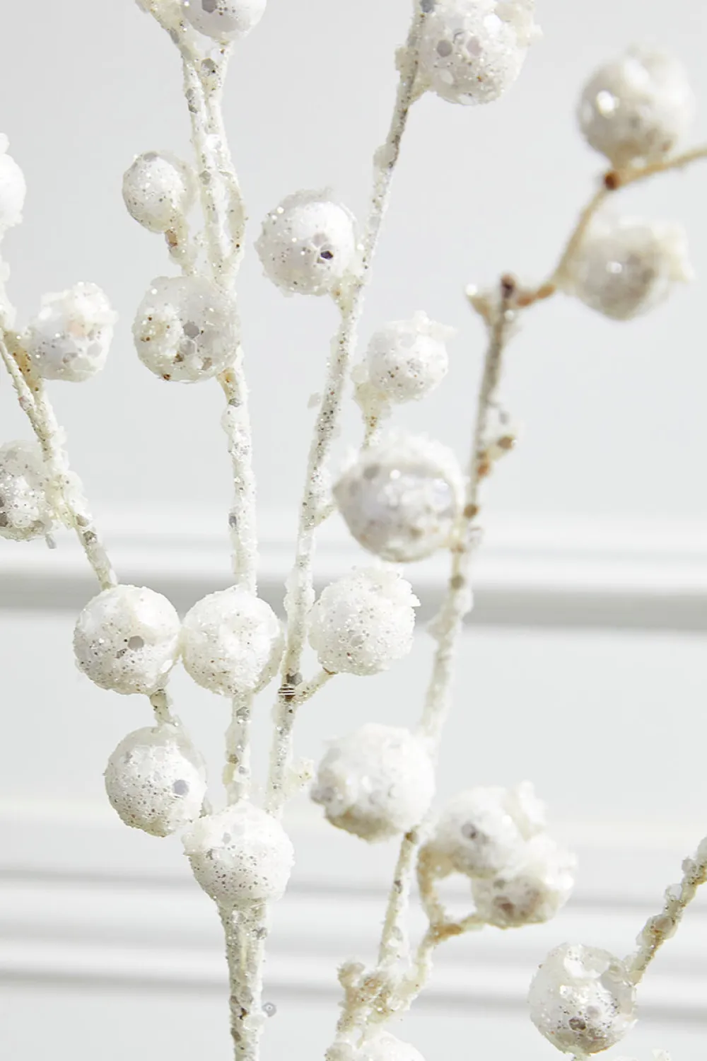 Decorator's Warehouse 30” Mini Pomegranate Glitter Spray - White > White Christmas|Sugar & Spice