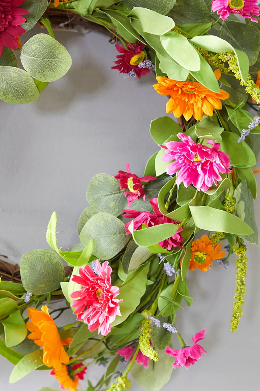 Decorator's Warehouse 24" Mixed Gerbera Wreath > Christmas Decor|All Wreaths