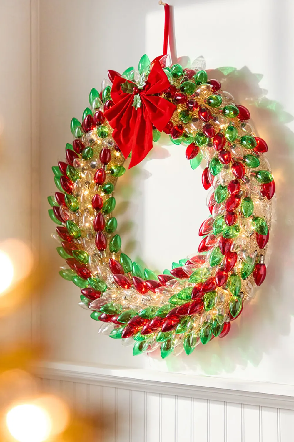 Decorator's Warehouse 30" Mr. Christmas C9 Bulb Wreath - Red, Green & Clear > Retro Brites|Christmas Decor