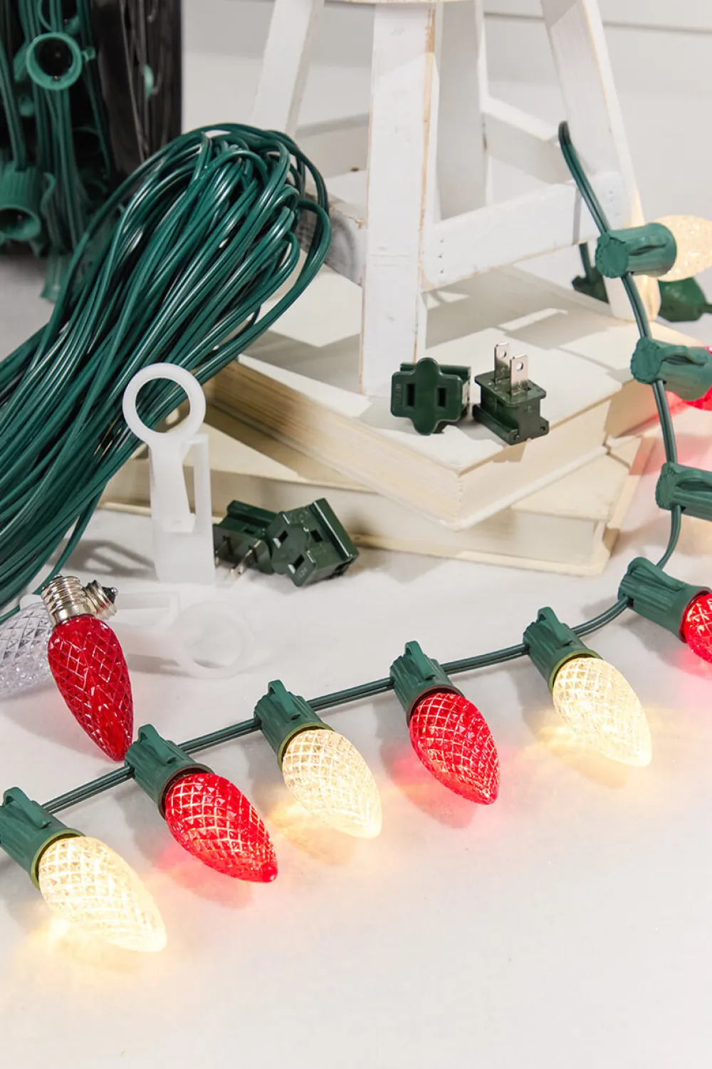 Decorator's Warehouse 250' Outdoor Christmas Lighting Kit - Warm White/Red > Outdoor Christmas Lighting Kits|C9 Bulbs