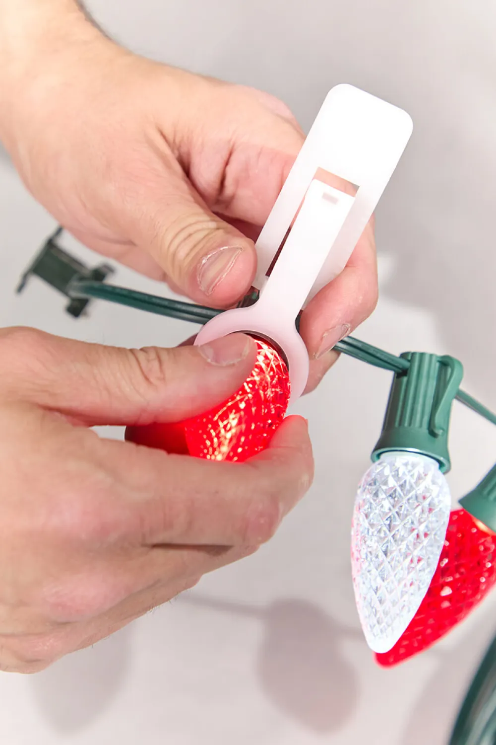 Decorator's Warehouse 500' Outdoor Christmas Lighting Kit - Cool White/Red > Outdoor Christmas Lighting Kits|C9 Bulbs