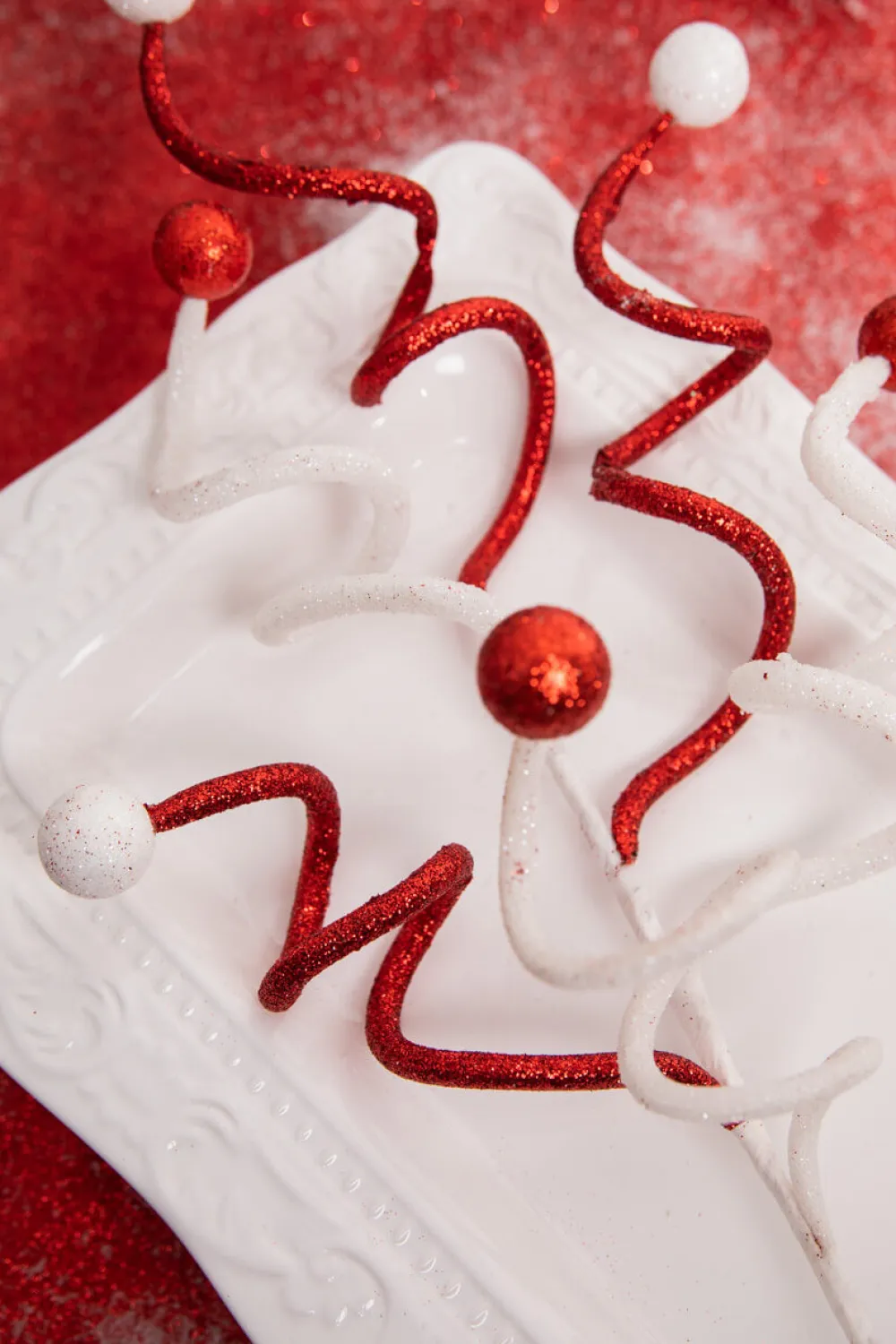 Decorator's Warehouse 23” Red & White Glitter Curly Ball Stem > Christmas Sprays|Christmas Decor