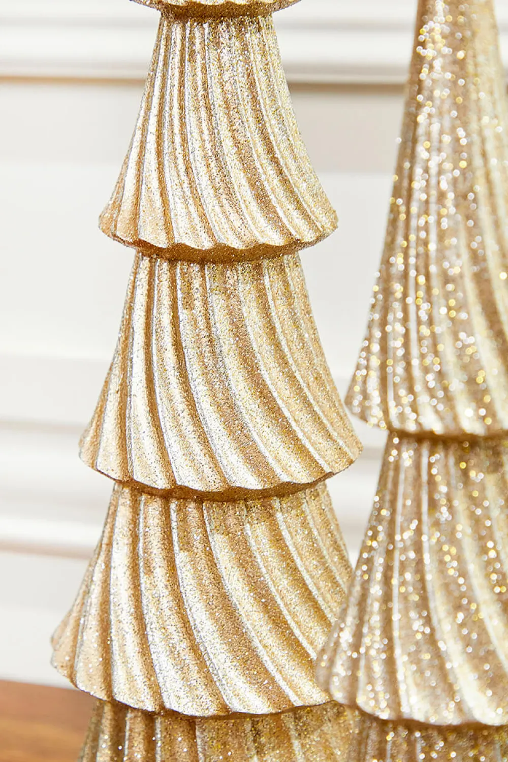 Decorator's Warehouse 17" Resin Modern Tree > Tabletop & Accent Trees|Christmas Decor