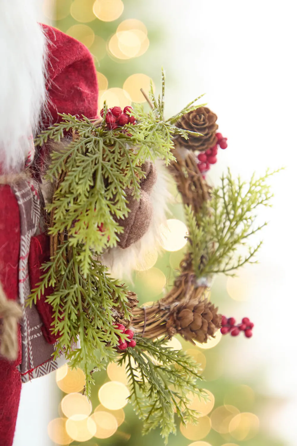 Decorator's Warehouse 18" Santa with Wreath & Lantern > Christmas Decor|Farmhouse