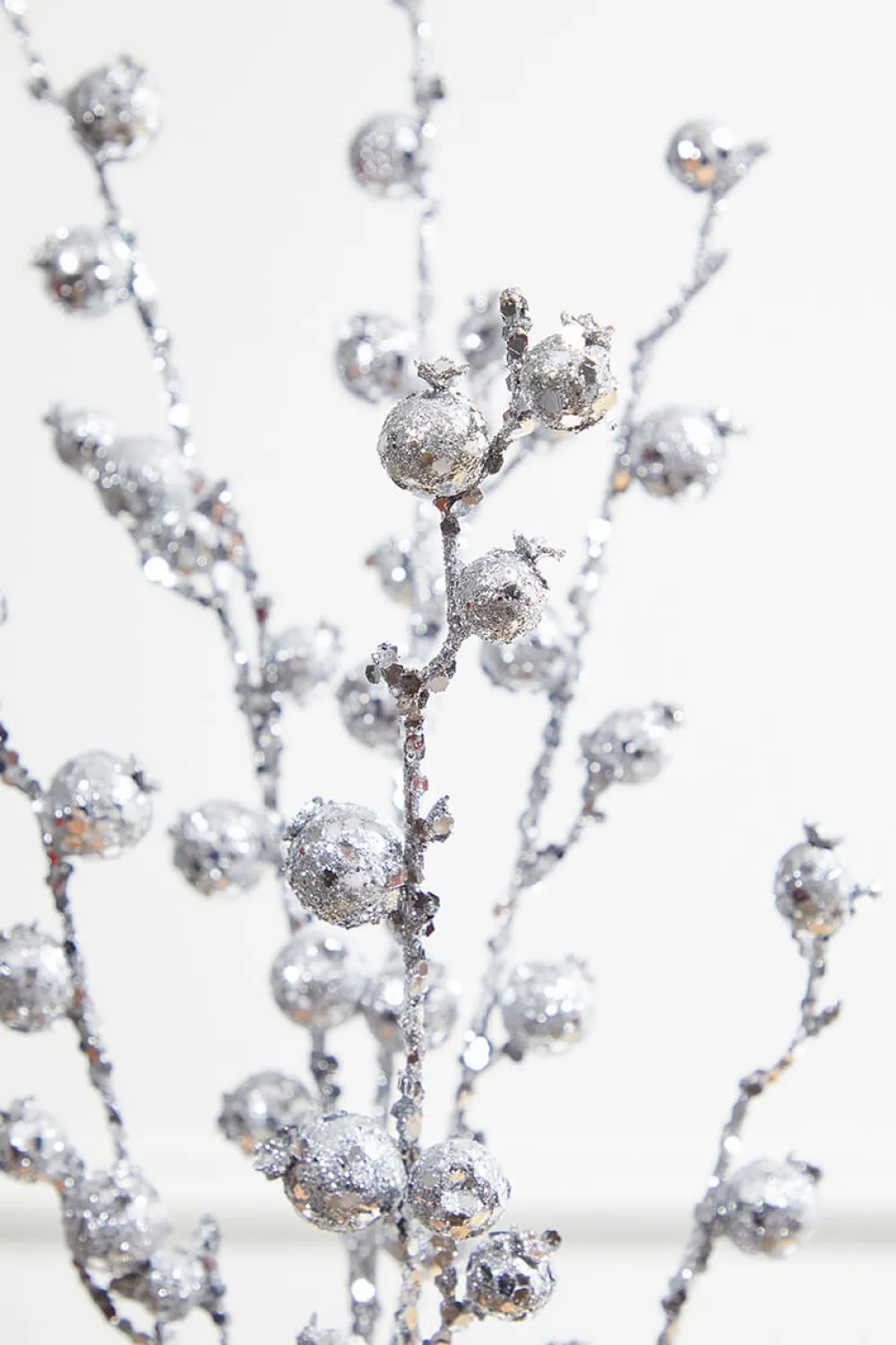 Decorator's Warehouse 30” Silver Pomegranate Glitter Spray > White Christmas|Christmas Decor