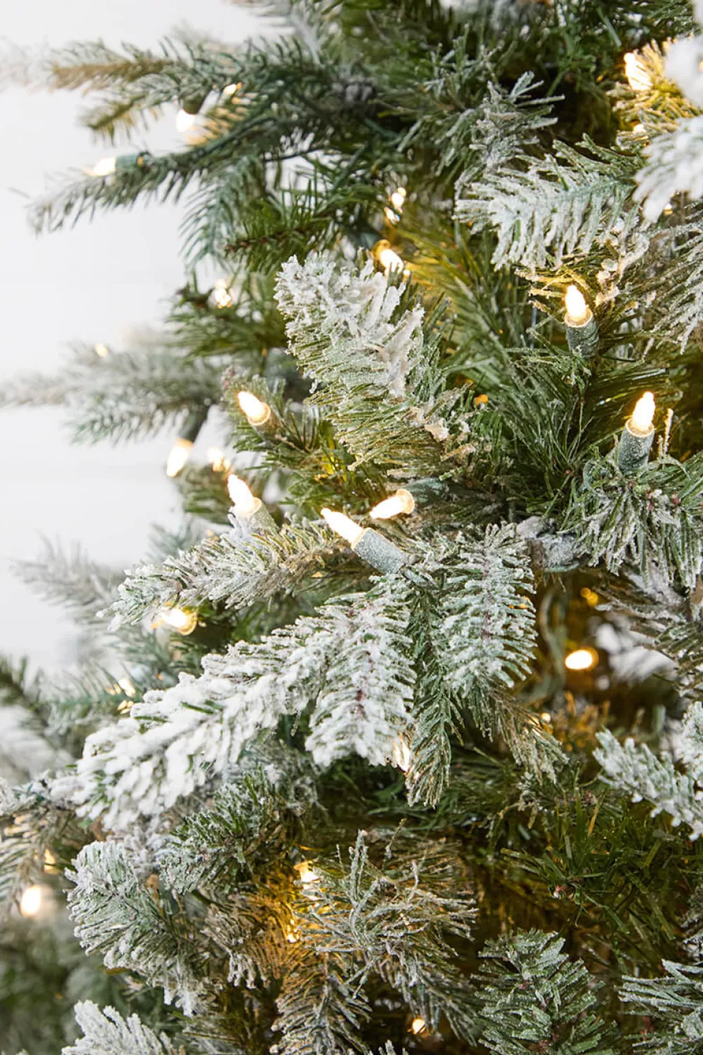 Decorator's Warehouse 7.5' Snow Tip Aspen with 650 LED Lights > Christmas Decor|Flocked Or White