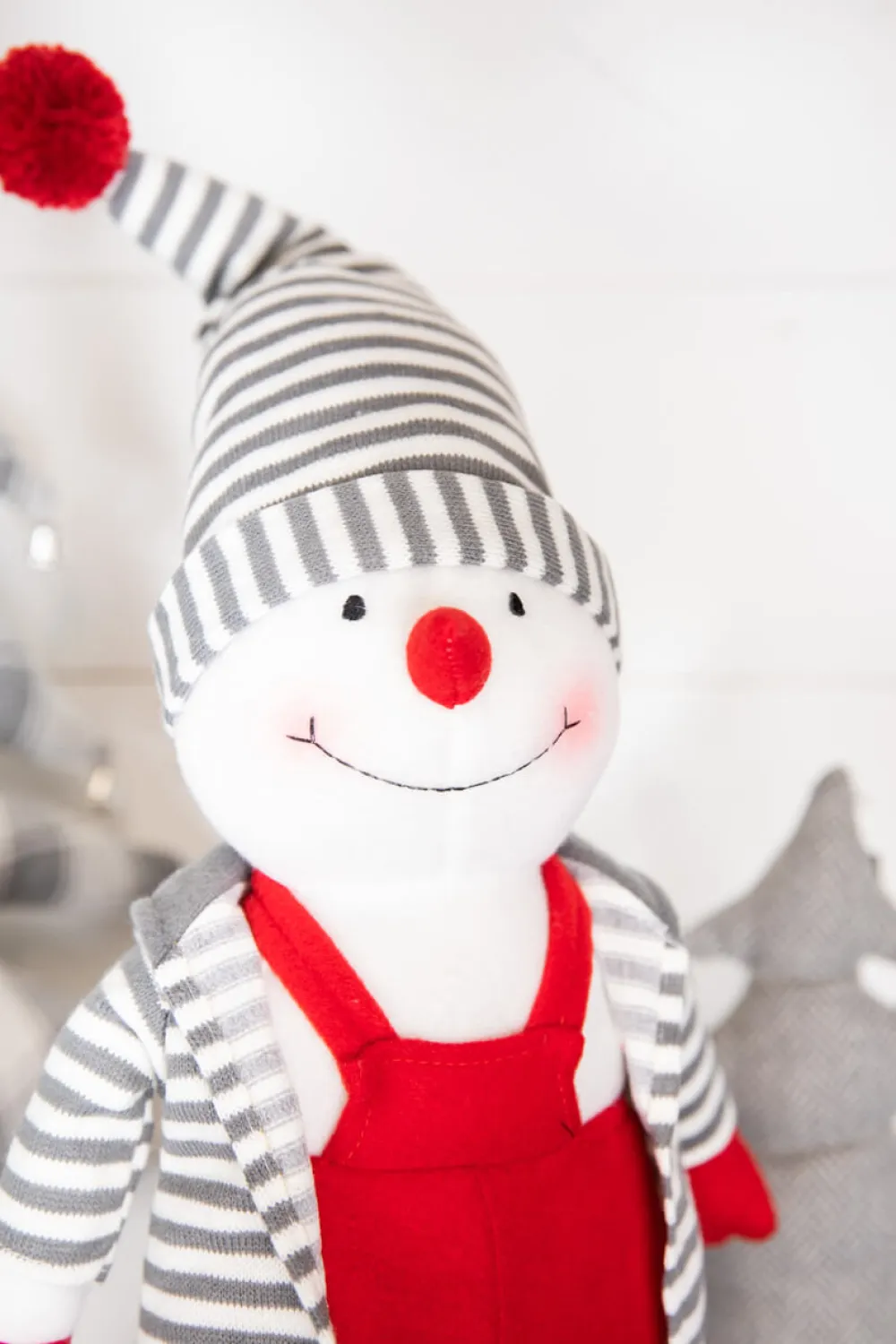 Decorator's Warehouse 20” Standing Snowman Figure > Sale|Christmas Accents