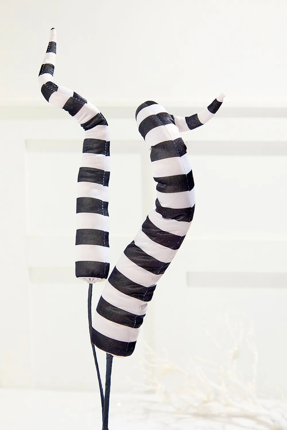 Decorator's Warehouse 34" Stripe Horn Spray > Halloween|Halloween
