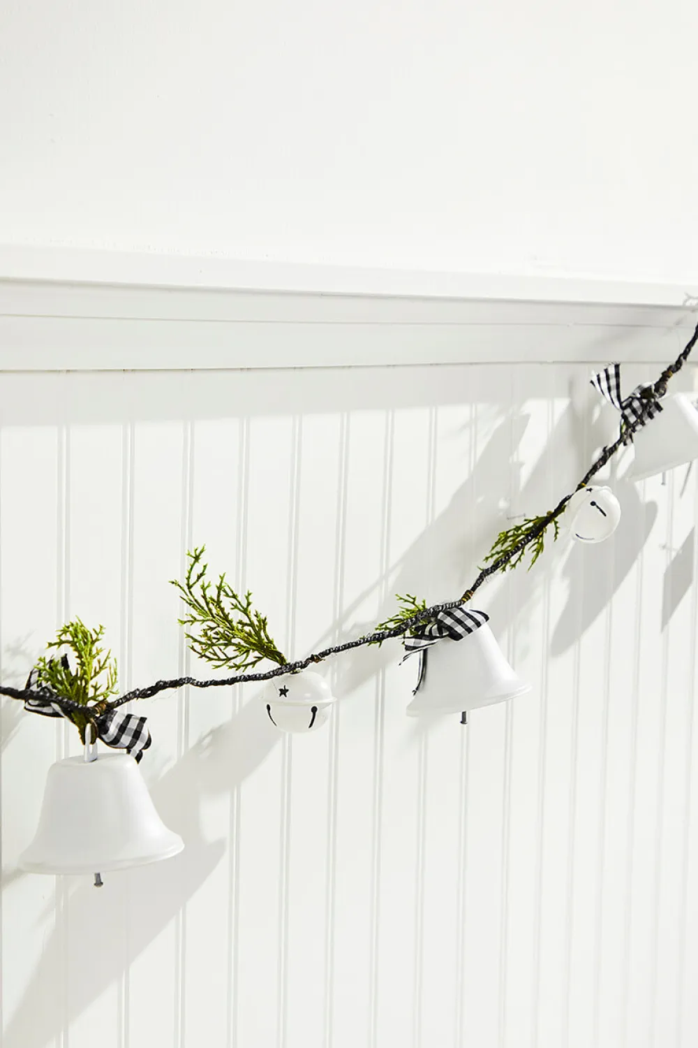 Decorator's Warehouse 67” White Country Bell Garland > Cardinal|Christmas Decor
