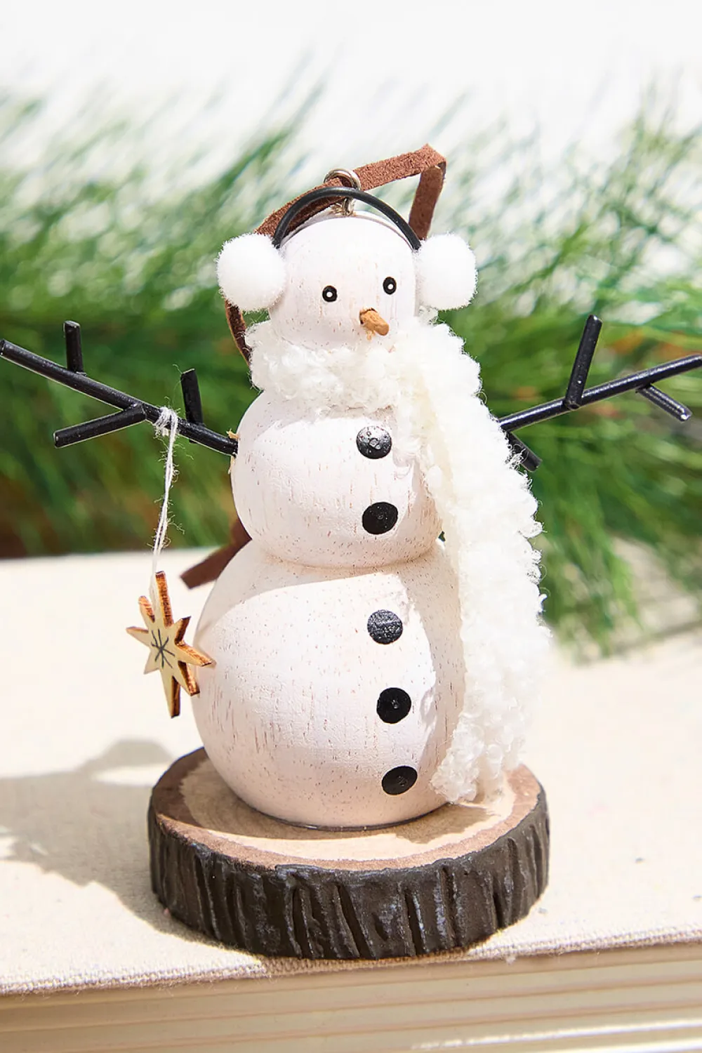 Decorator's Warehouse Wooden Snowman Ornament > Christmas Ornaments|Winter Woodland